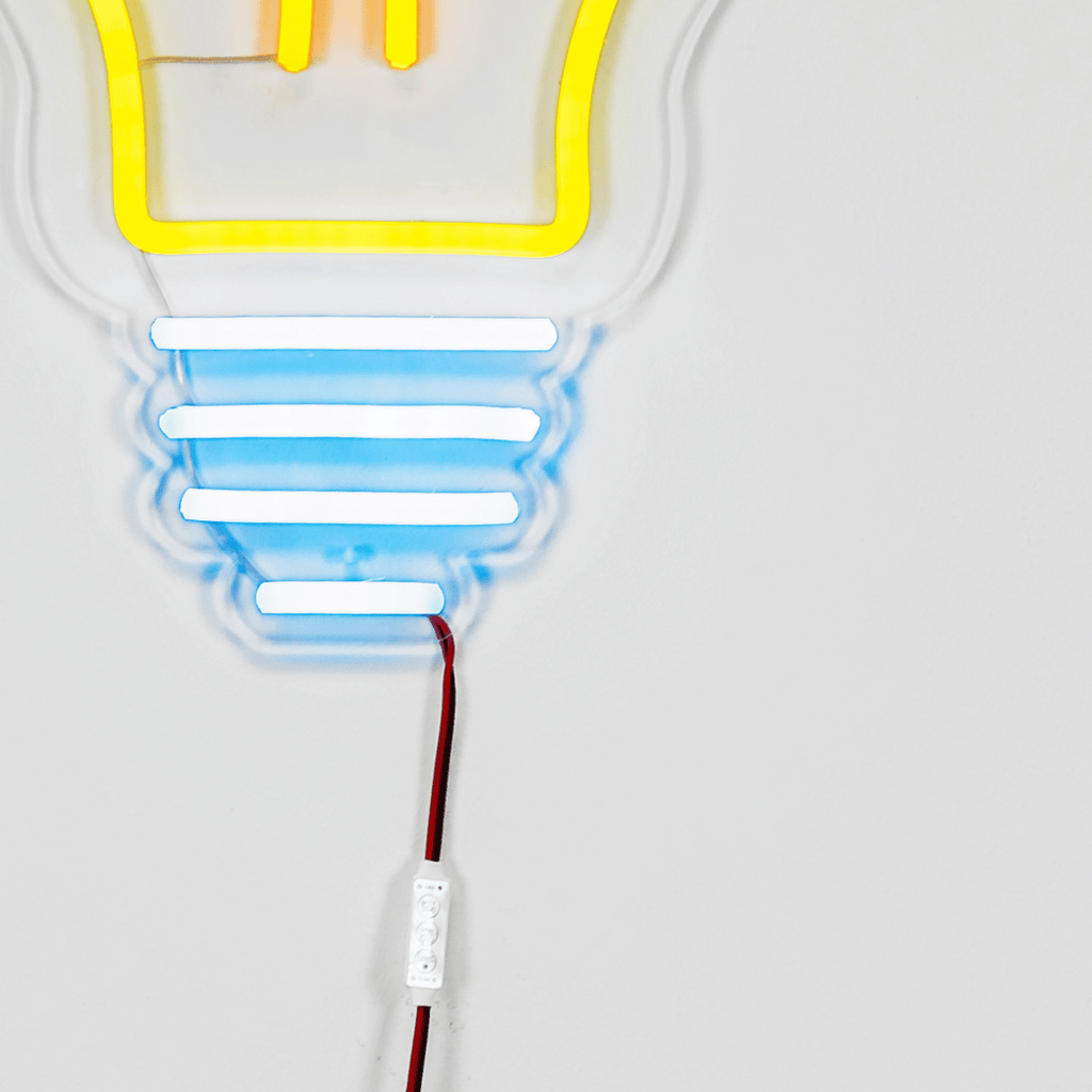 Bulb - Icona Lampadina Disegnata